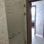 Стеклянная дверь в душевую в Одессе
